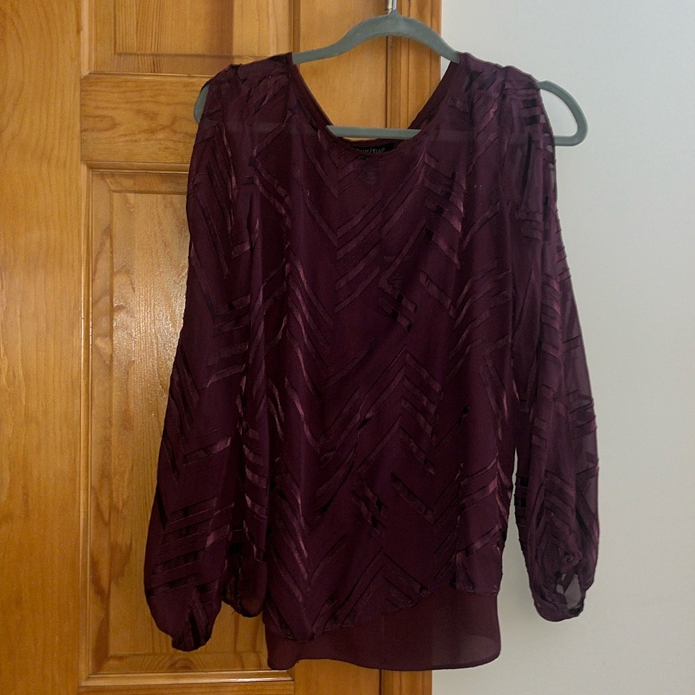 White House black market blouse